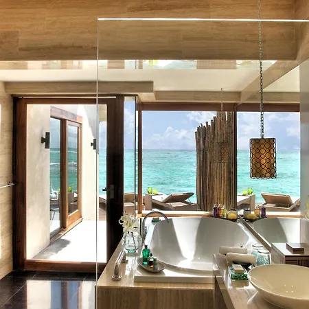 Taj Coral Reef Resort & Spa,Maldives Hembadhu Island Exterior photo