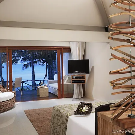 Taj Coral Reef Resort & Spa,Maldives Hembadhu Island Room photo